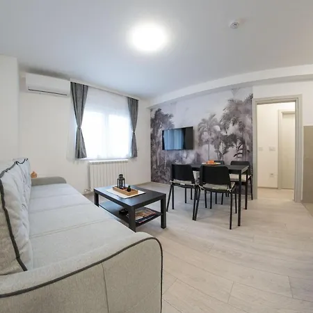 Pegasus Apartment *