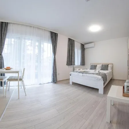 Pegasus Apartment *